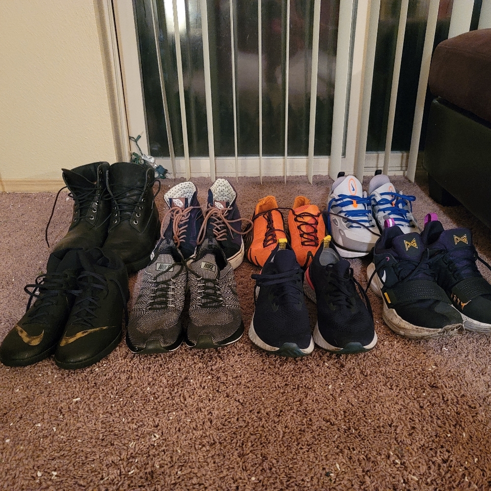 Lot of shoes diverse brands
